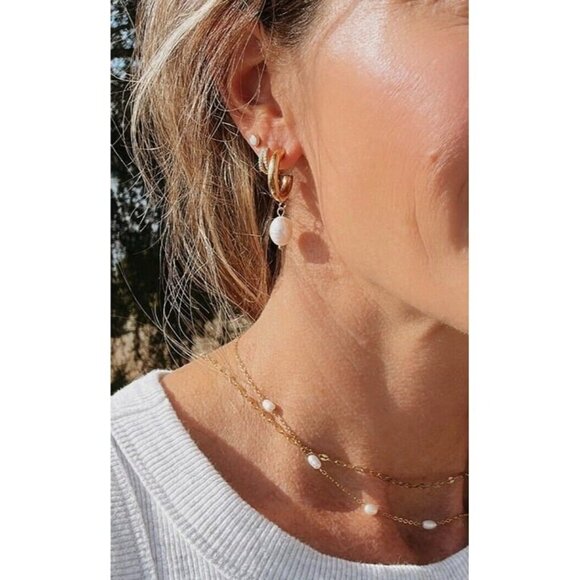 Dangle Pearl Earrings Huggie Earrings Waterproof Chunky Pearl Hoop Huggies CUTE - Picture 3 of 11